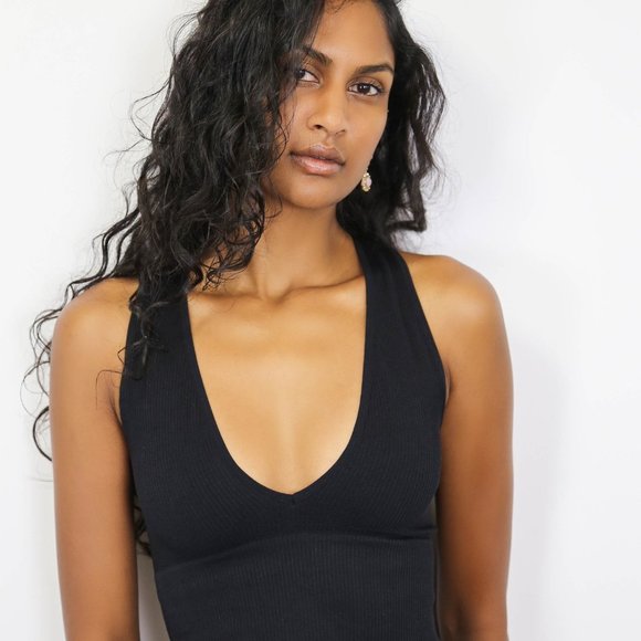 NEED YOU SEAMLESS TOP - Picture 2 of 4